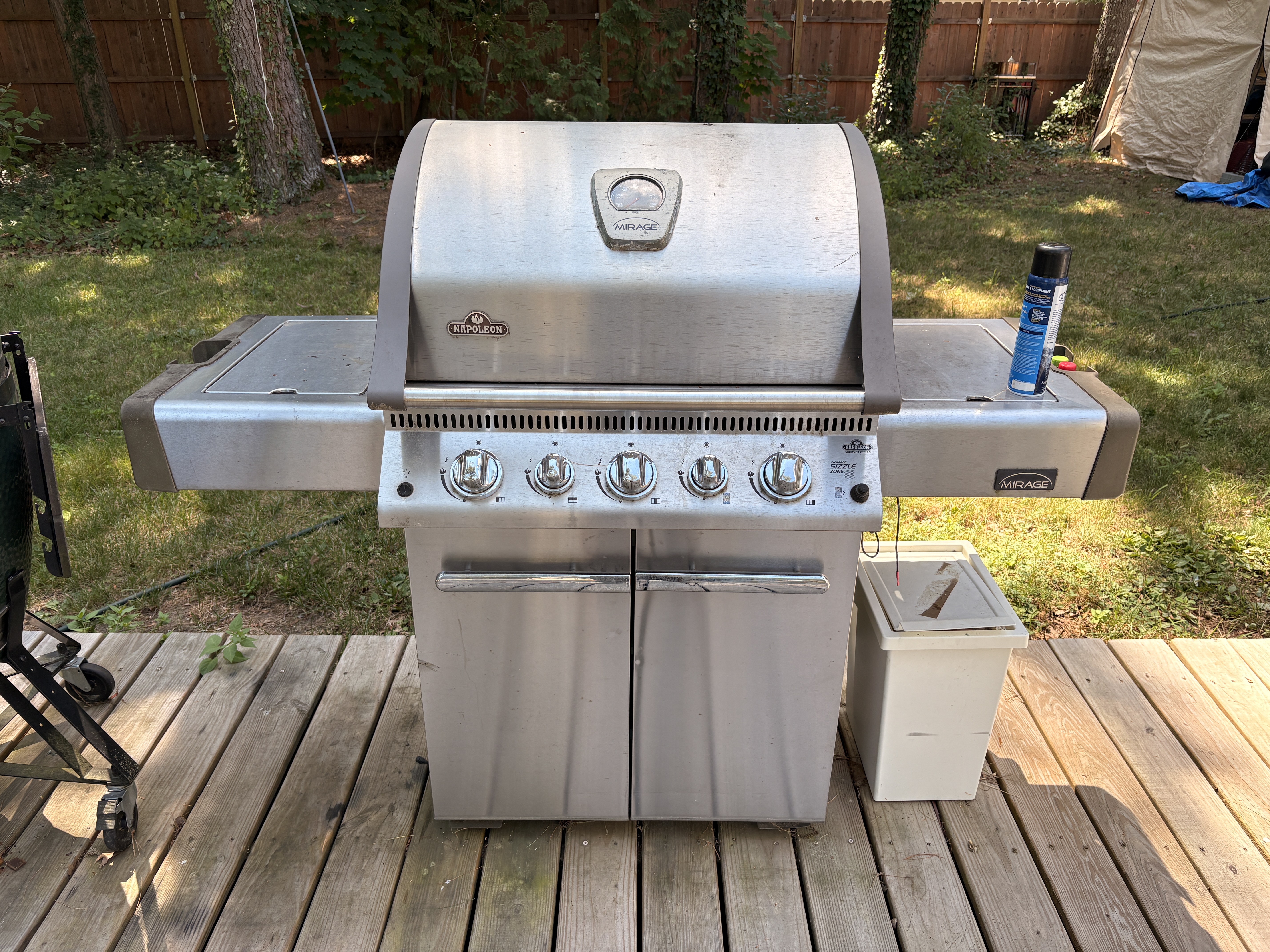 Napoleon Mirage gas grill